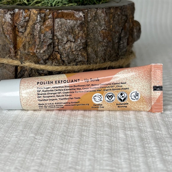 Lasting Smiles Polish Exfoliant Lip Scrub - Picture 3 of 4